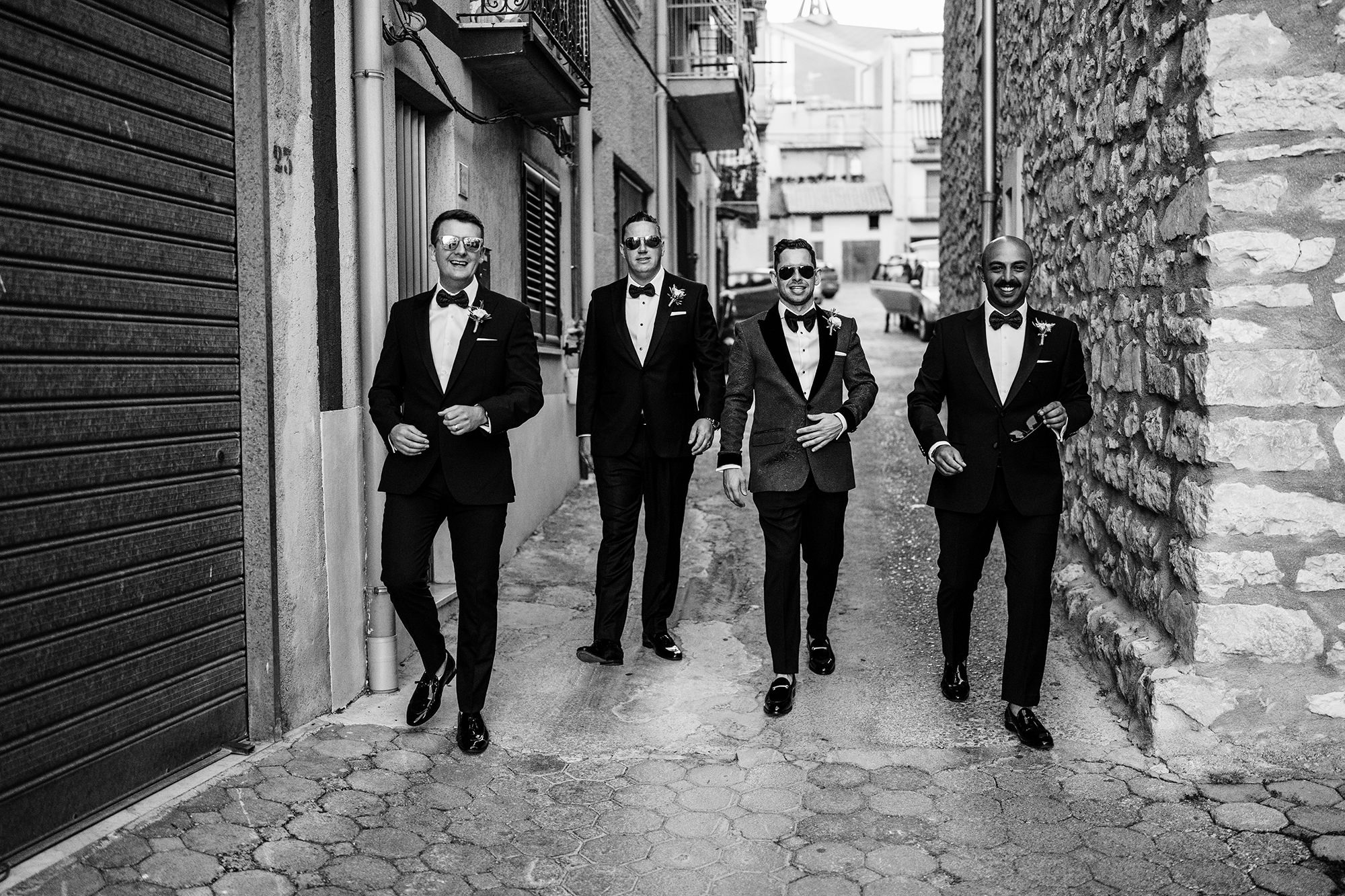 groomsmen heading out to wedding